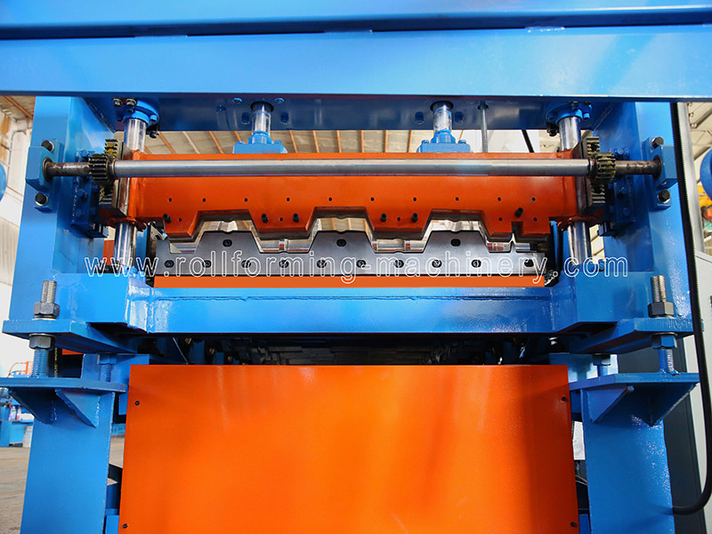 Meter Deck Roll Forming Machine