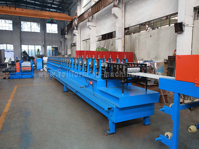 PU foam exterior wall Roll forming machine