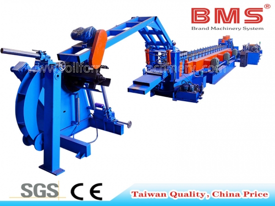 highway guardrail roll forming machine